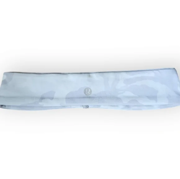 Lululemon Fly Away Tamer Headband Incognito Camo Alpine White Multi - Picture 2 of 5